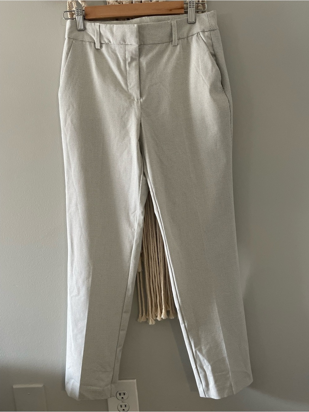Rachel Zoe Light Gray Tailored Cropped Trousers